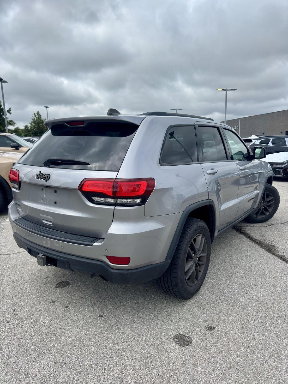 2017 Jeep Grand Cherokee 75th Anniversary Edition