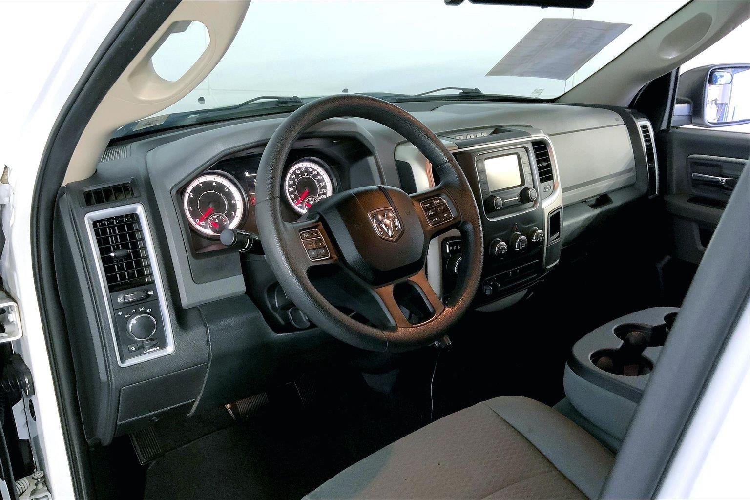 2016 RAM 1500 SLT