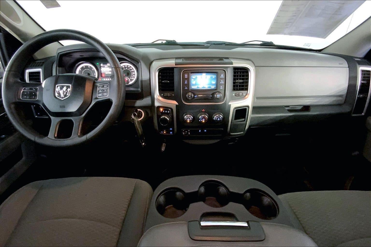 2016 RAM 1500 SLT