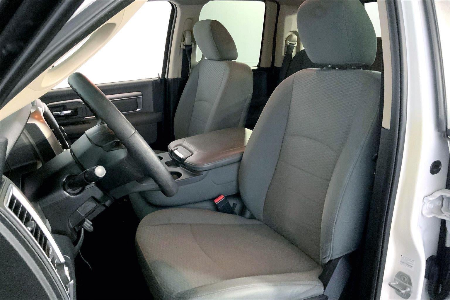 2016 RAM 1500 SLT