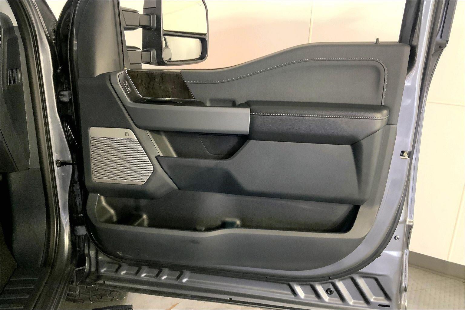 2024 Ford Super Duty F-350 SRW LARIAT