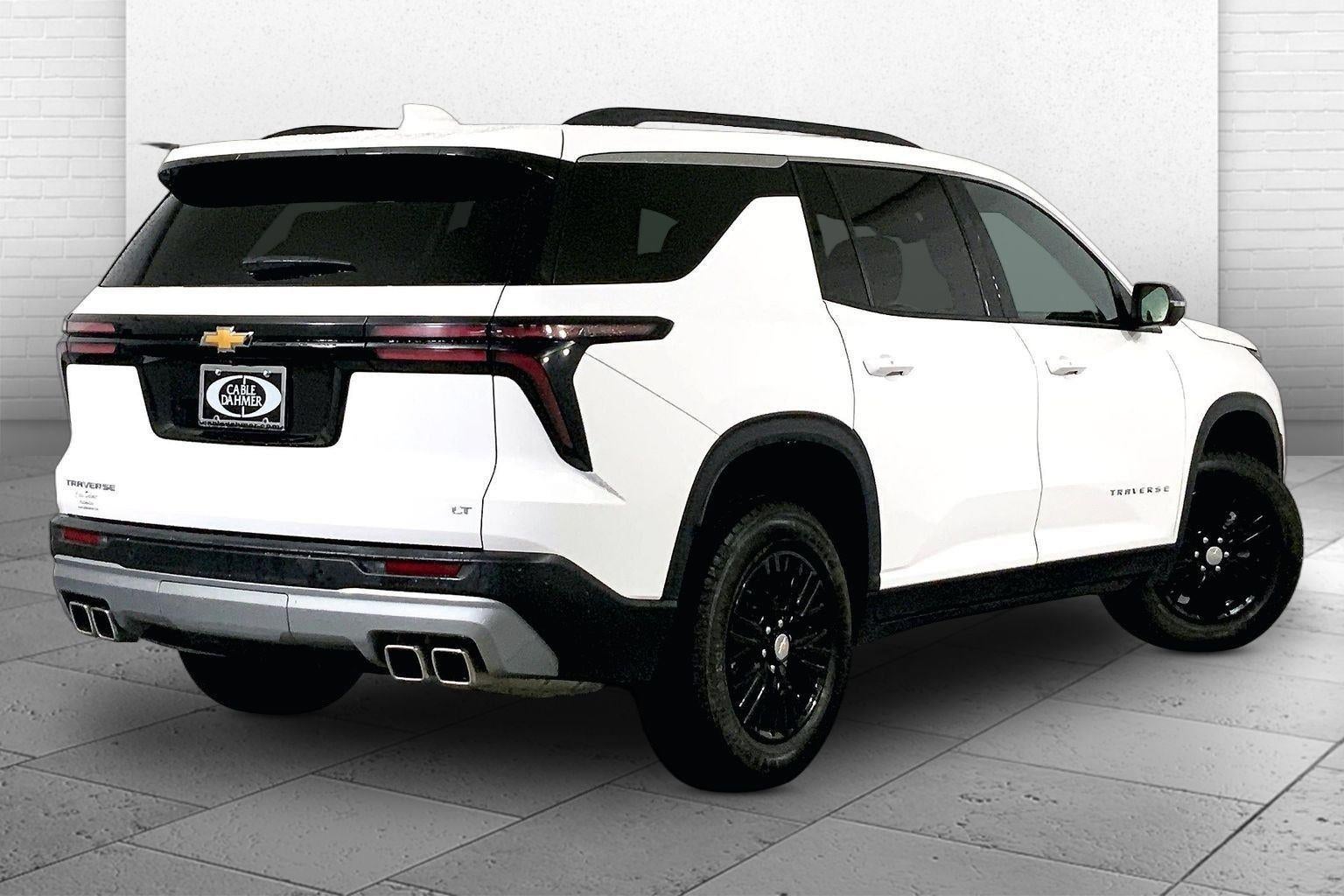 2024 CHEVROLET TRUCK TRAVERSE FWD LT