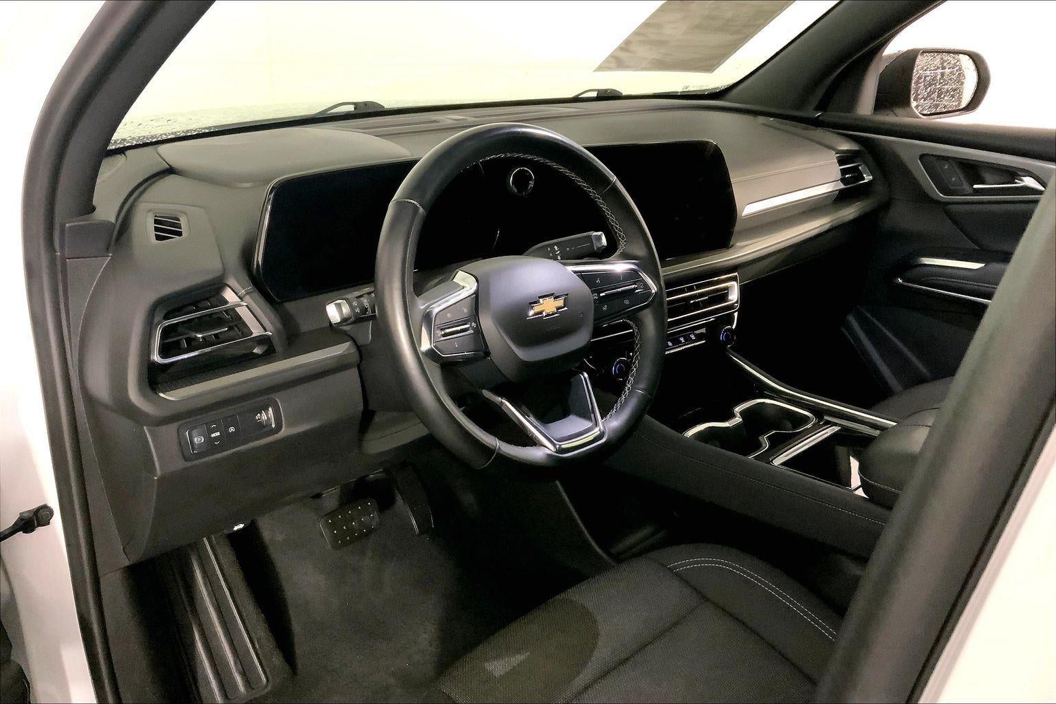 2024 CHEVROLET TRUCK TRAVERSE FWD LT