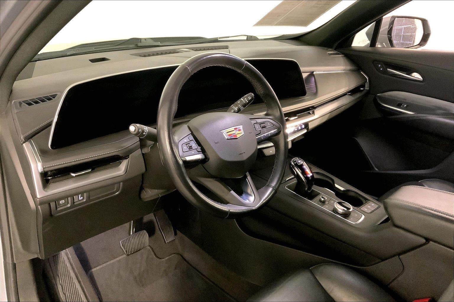 2024 Cadillac XT4 AWD Premium Luxury