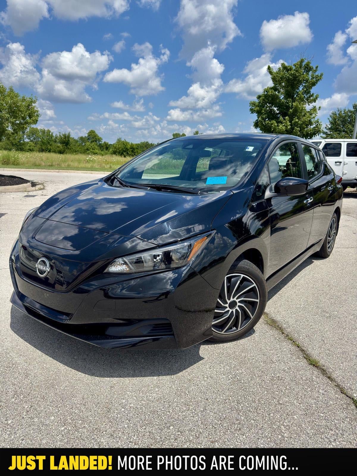 2023 Nissan LEAF S