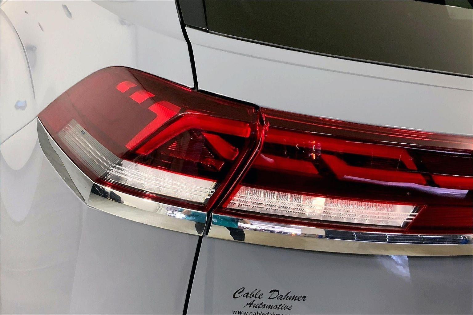 2024 Volkswagen Atlas Cross Sport 2.0T SEL Premium R-Line