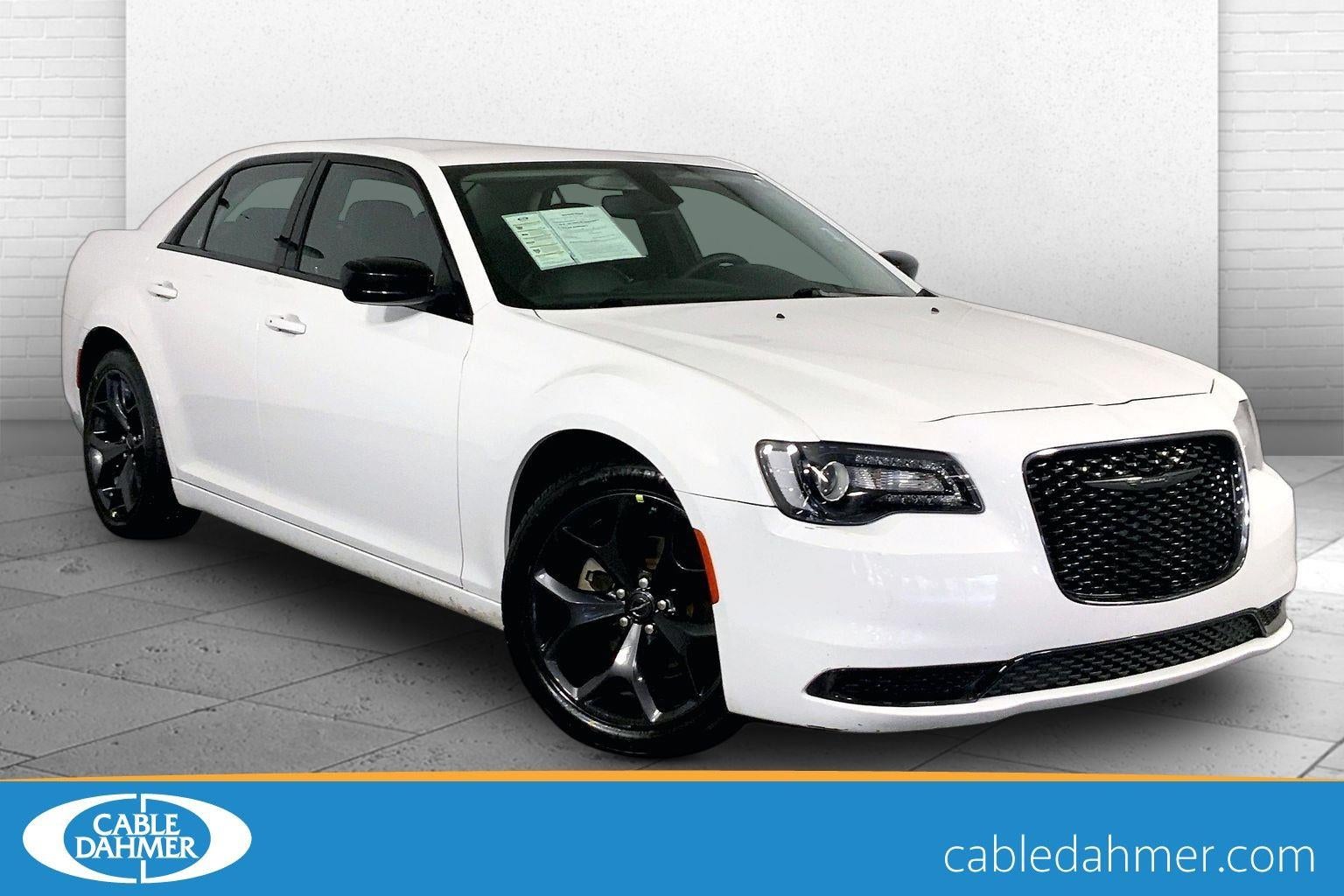 2023 Chrysler 300 Touring