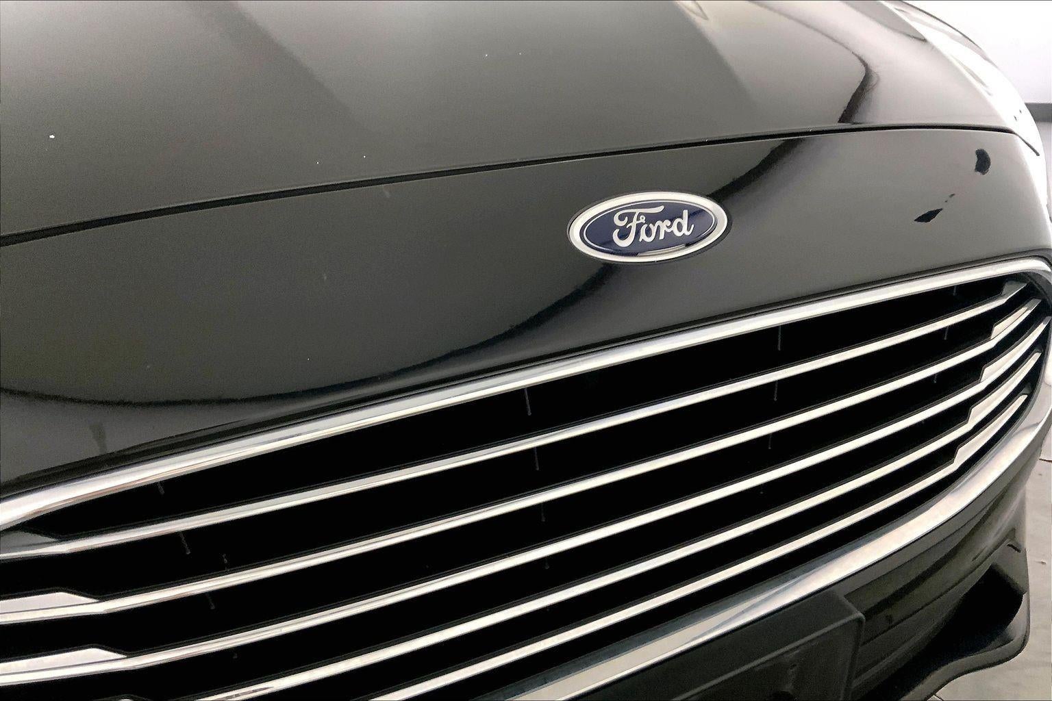2020 Ford Fusion SE