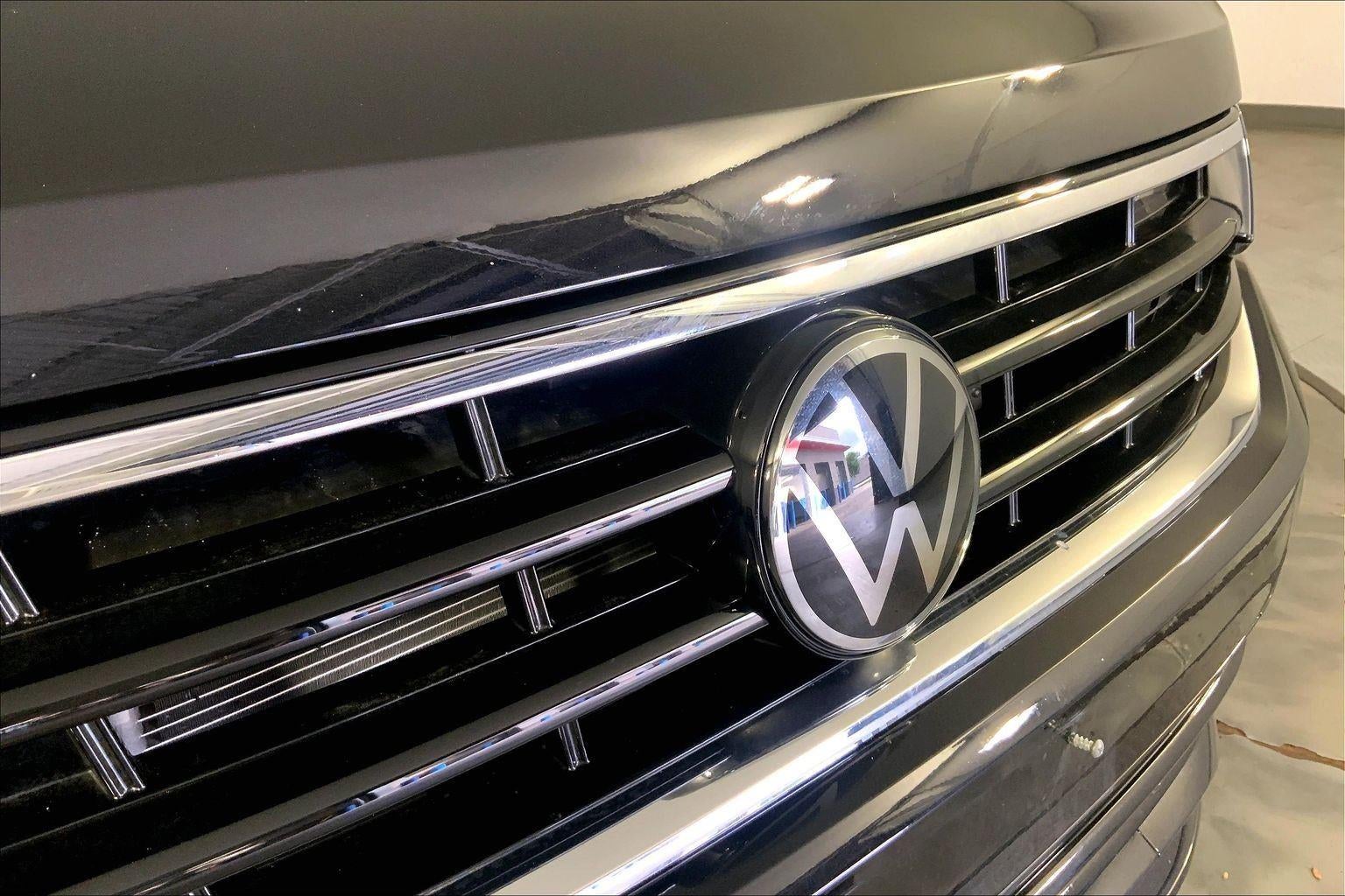 2024 Volkswagen Tiguan SE R-Line Black