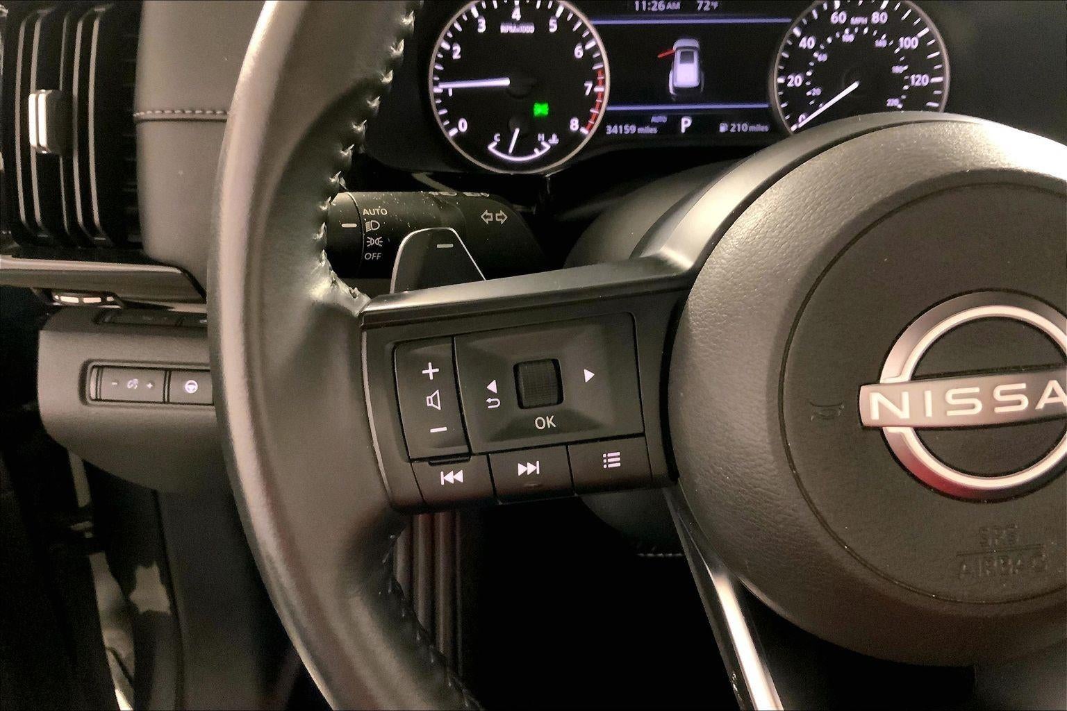 2025 Nissan Pathfinder SV