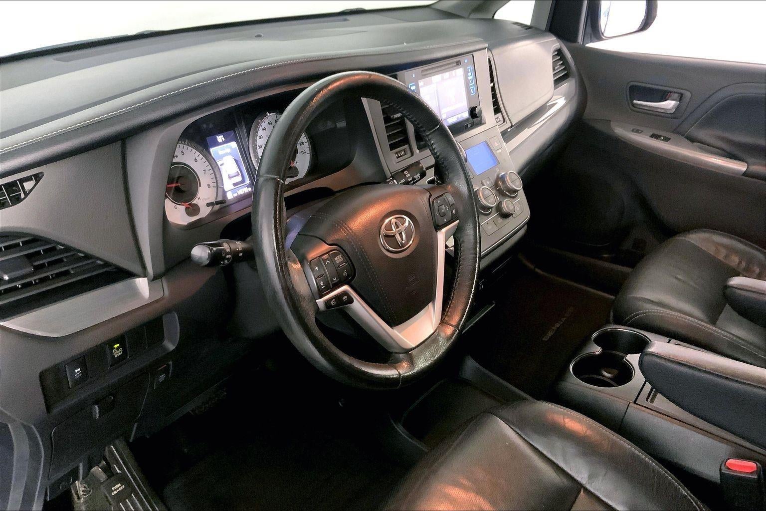 2017 Toyota Sienna SE