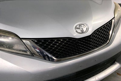 2017 Toyota Sienna SE