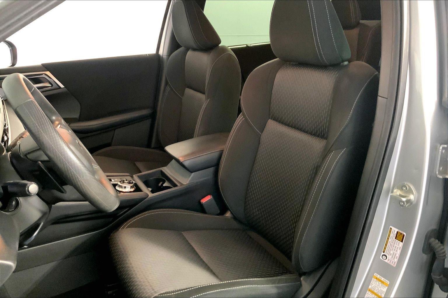 2022 Mitsubishi OUTLANDER ES