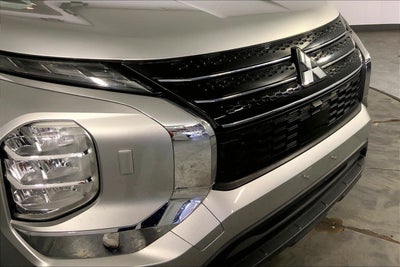 2022 Mitsubishi OUTLANDER ES