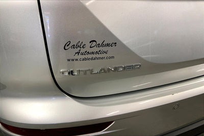 2022 Mitsubishi OUTLANDER ES