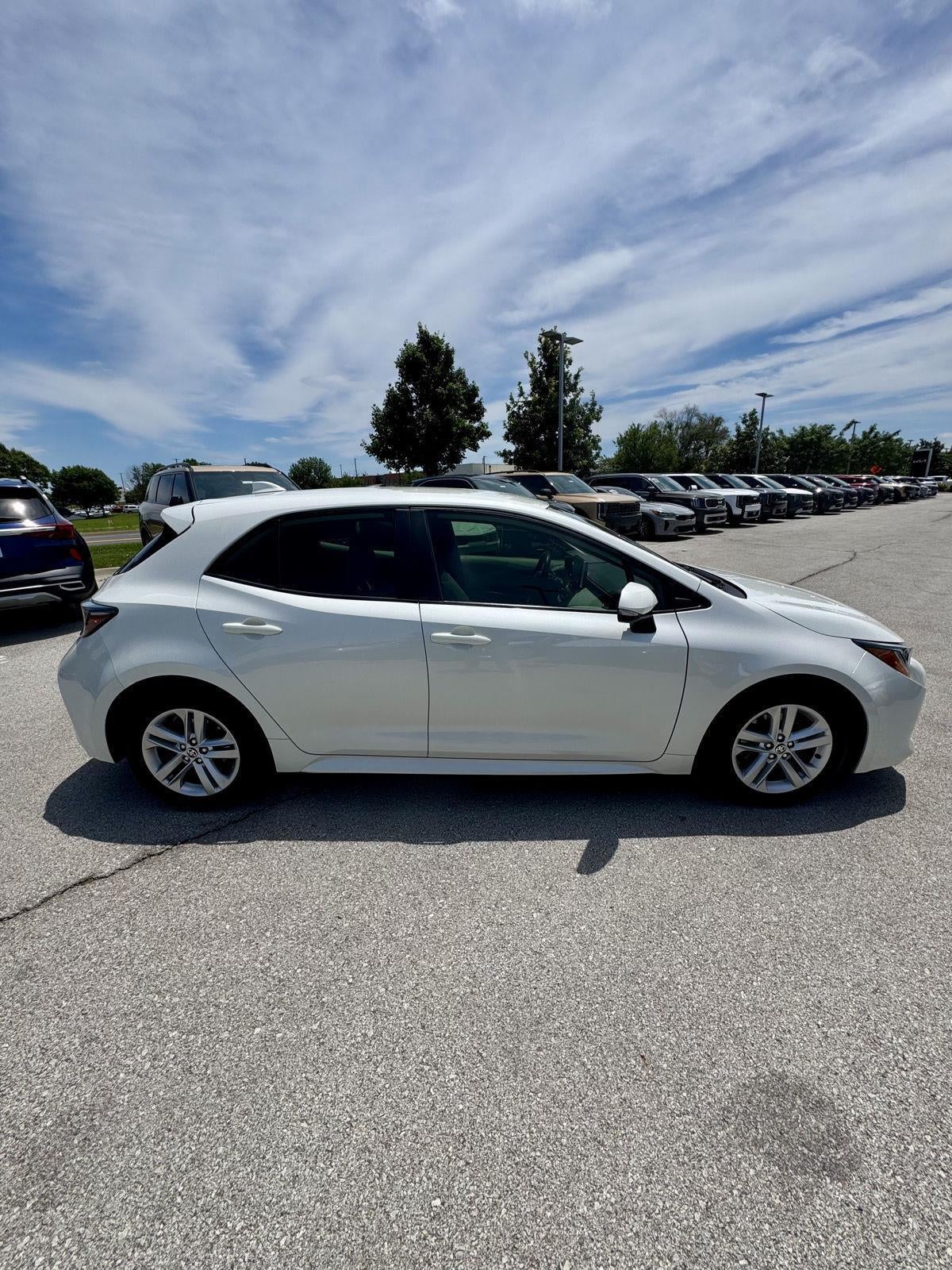 2020 Toyota COROLLA HATCHBA SE