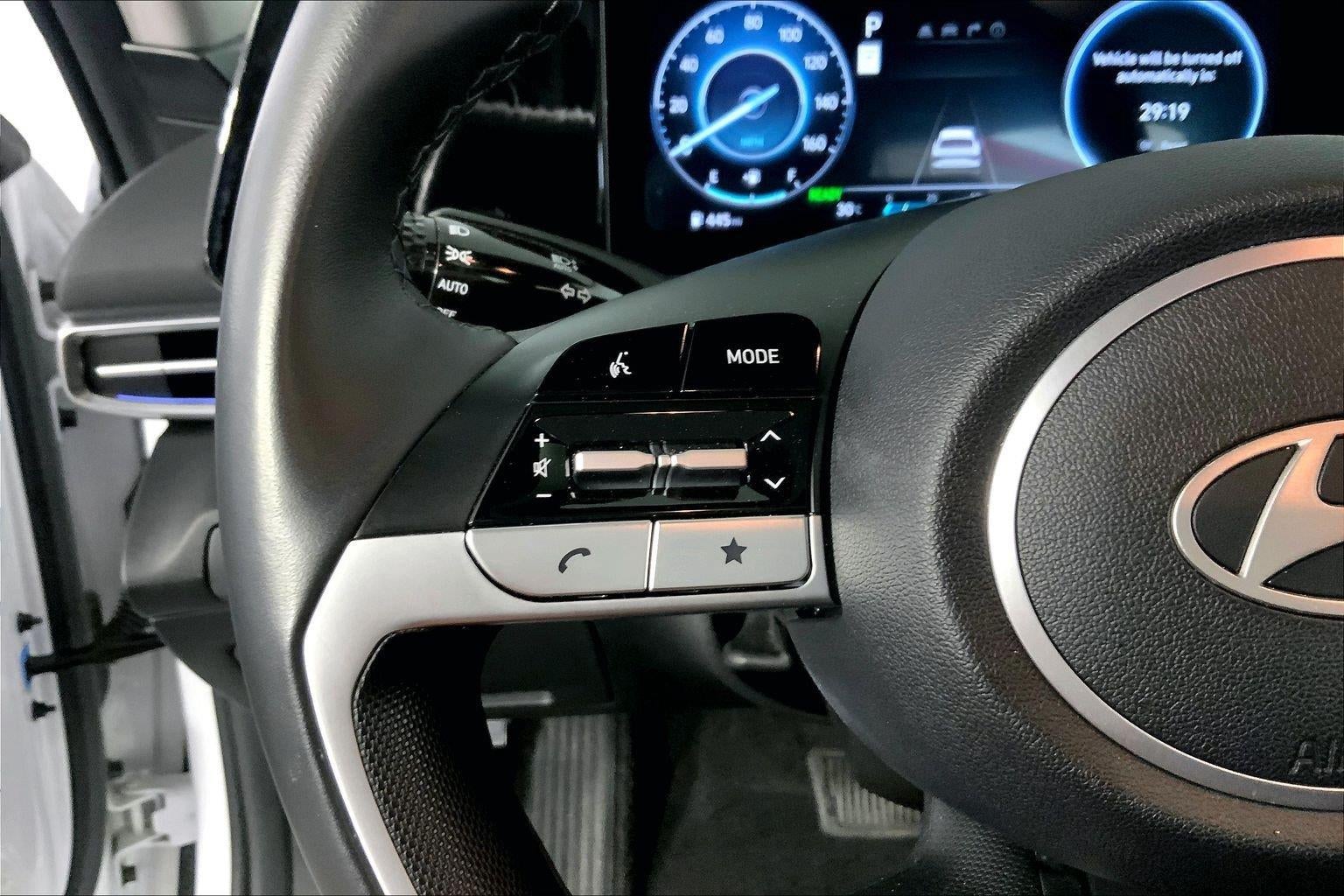 2025 Hyundai Elantra Hybrid Limited