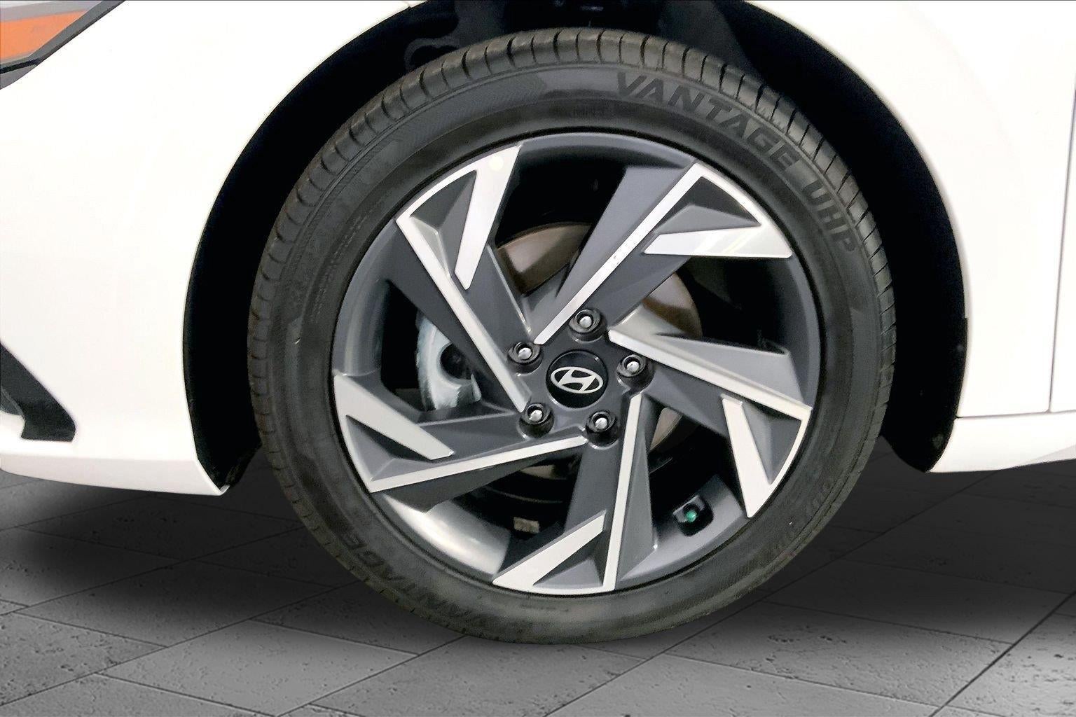 2025 Hyundai Elantra Hybrid Limited