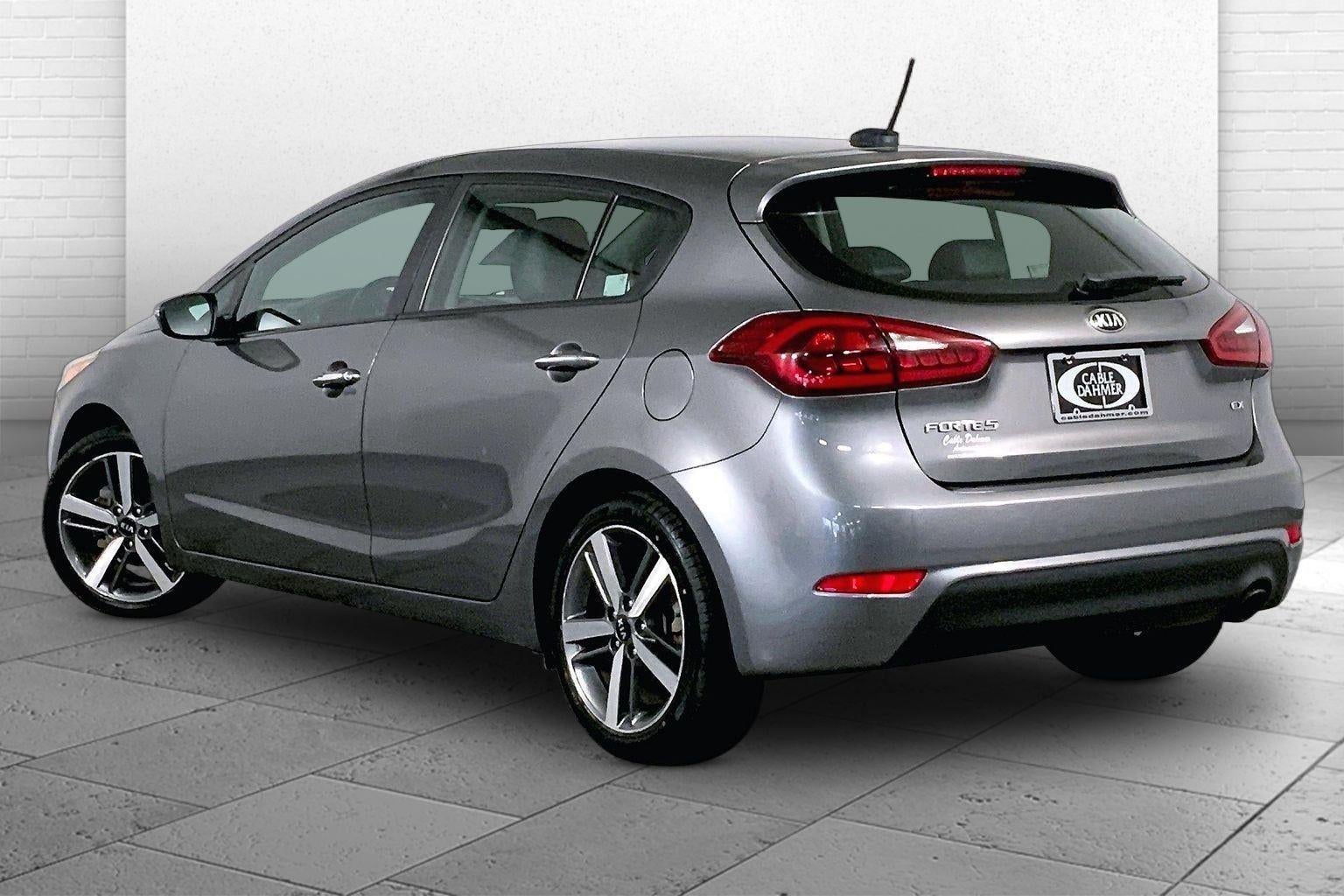 2017 Kia Forte5 EX