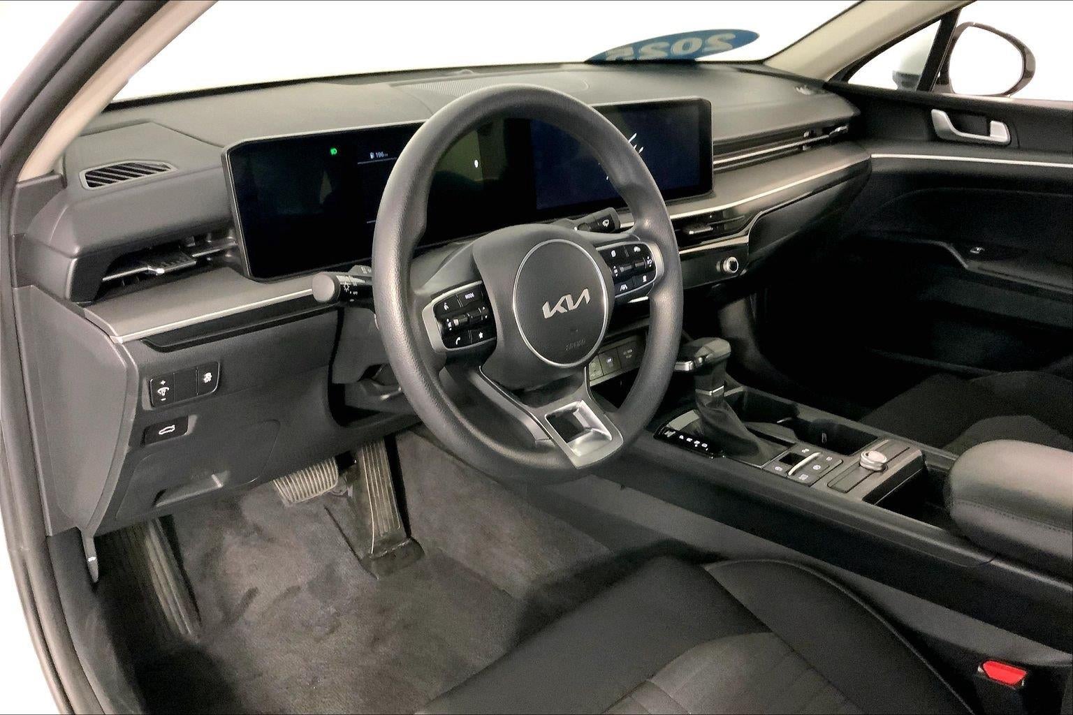 2025 Kia K5 LXS