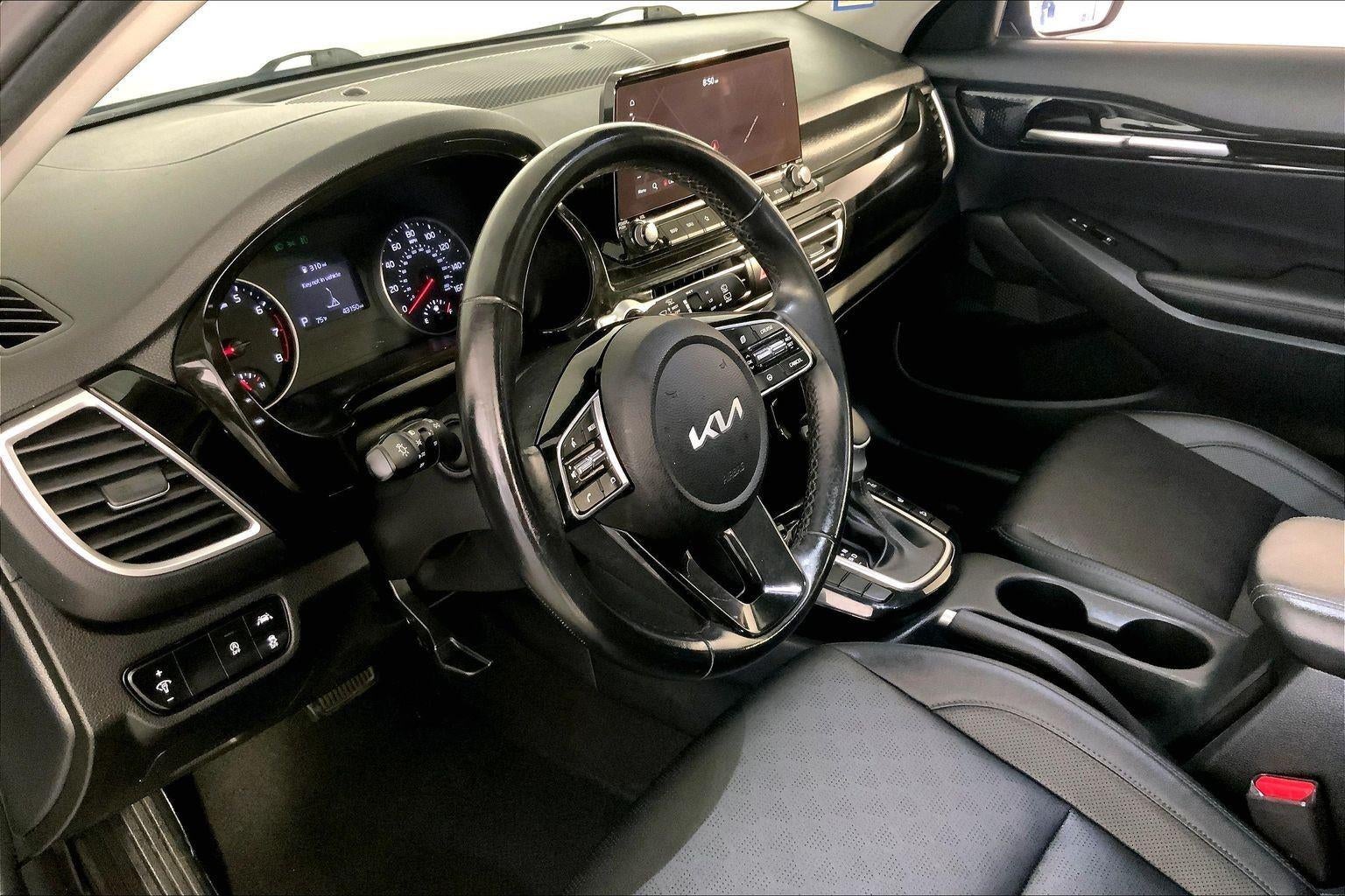 2023 Kia Seltos EX