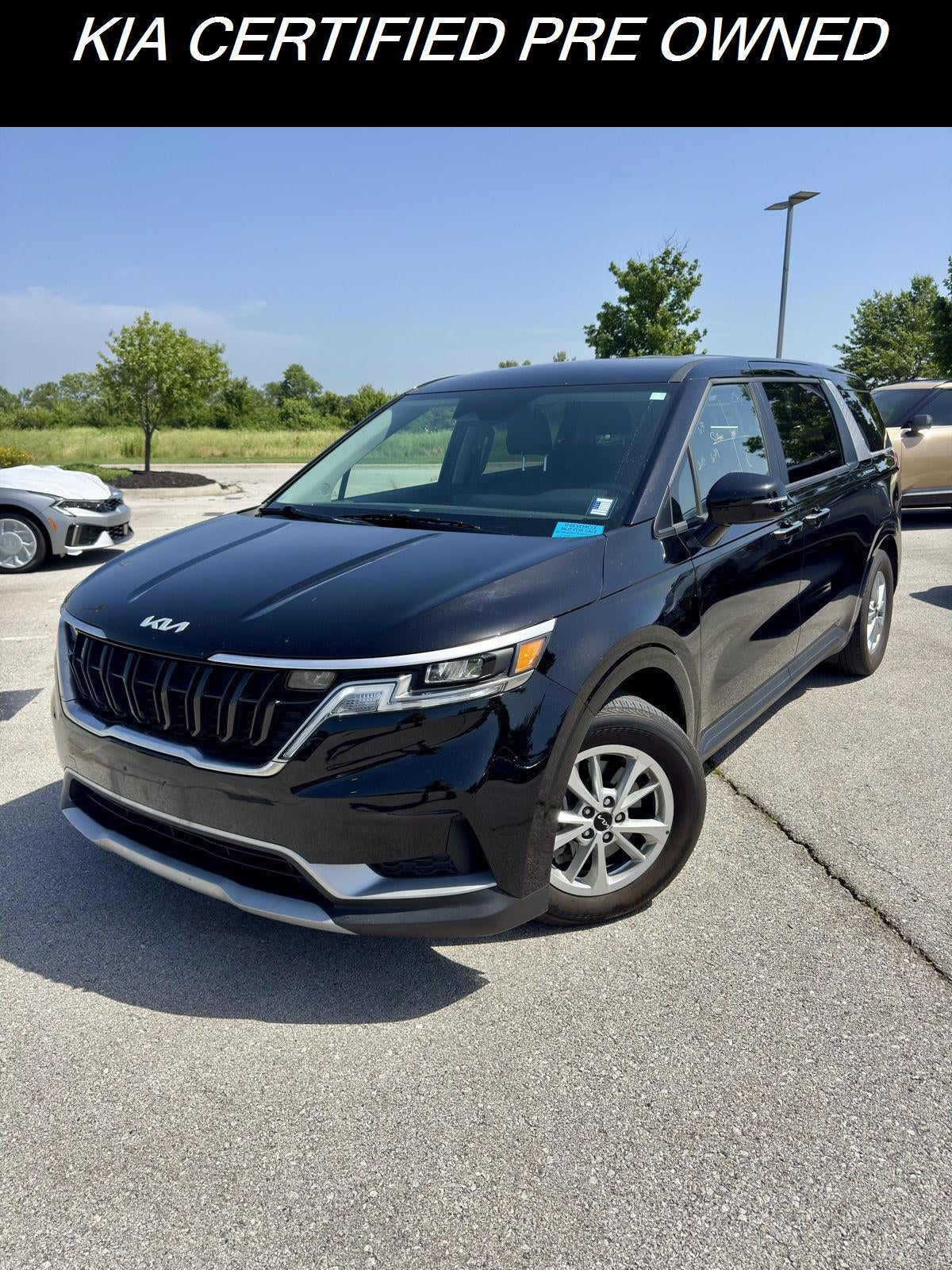 2024 Kia Carnival LX