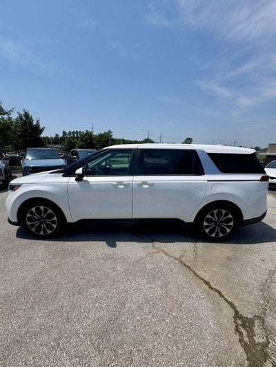 2023 Kia Carnival EX