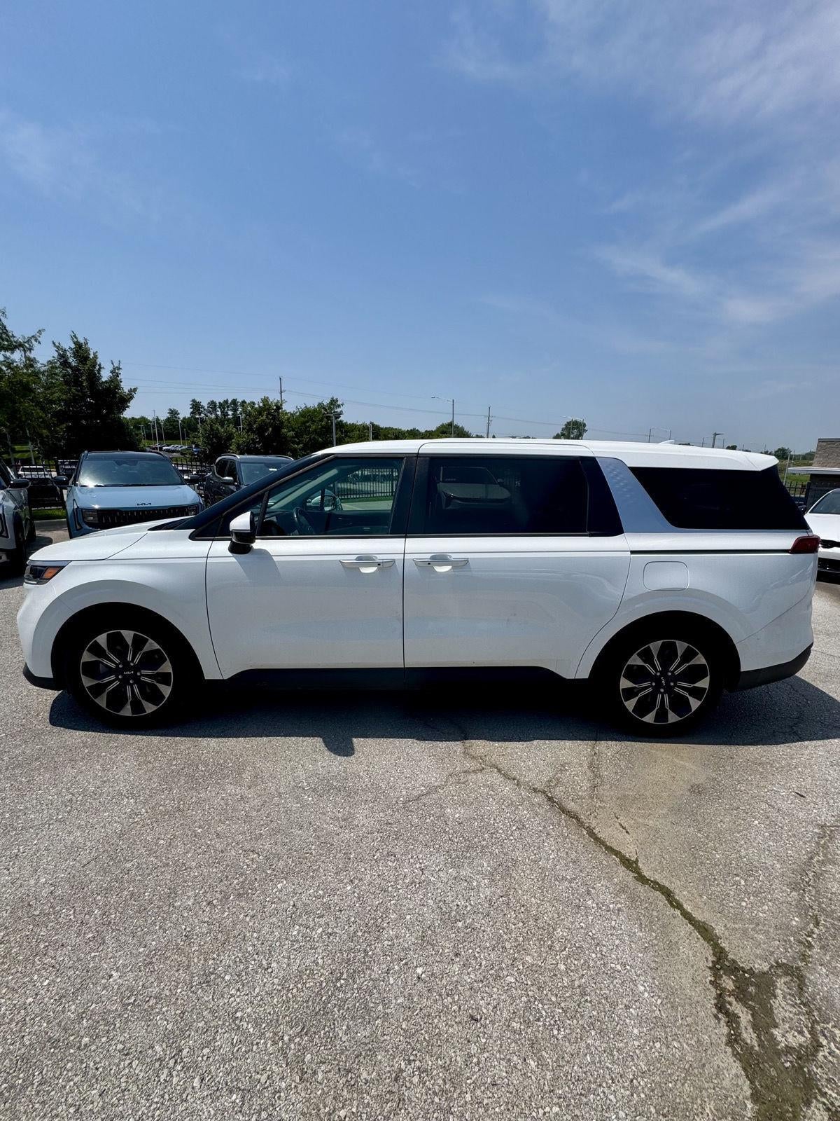 2023 Kia Carnival EX