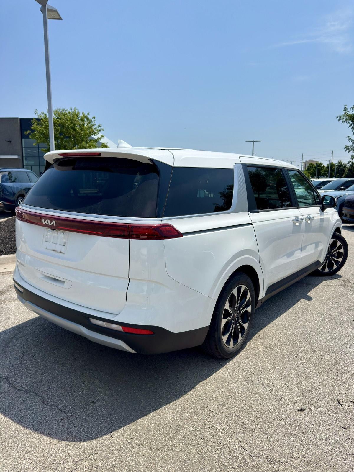 2023 Kia Carnival EX