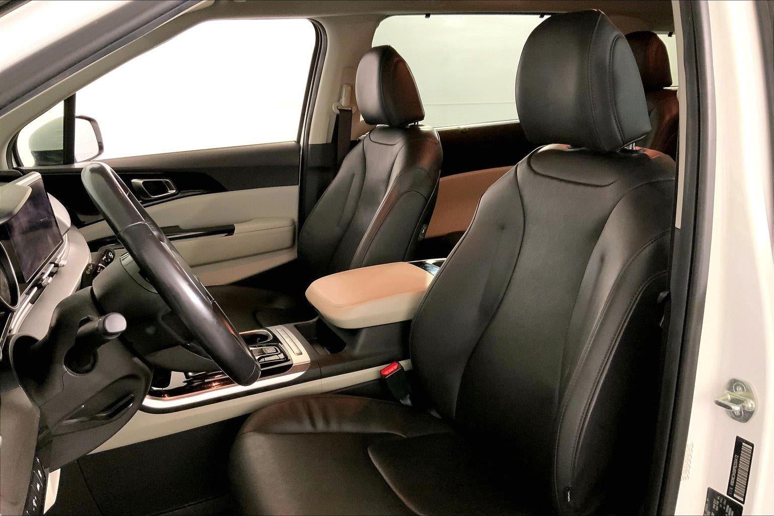 2023 Kia Carnival EX