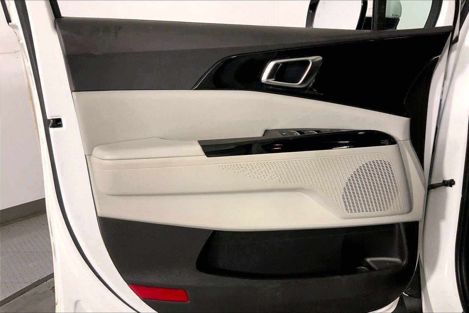2023 Kia Carnival EX