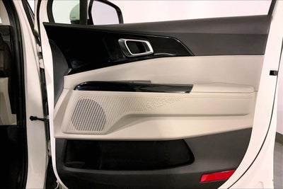 2023 Kia Carnival EX