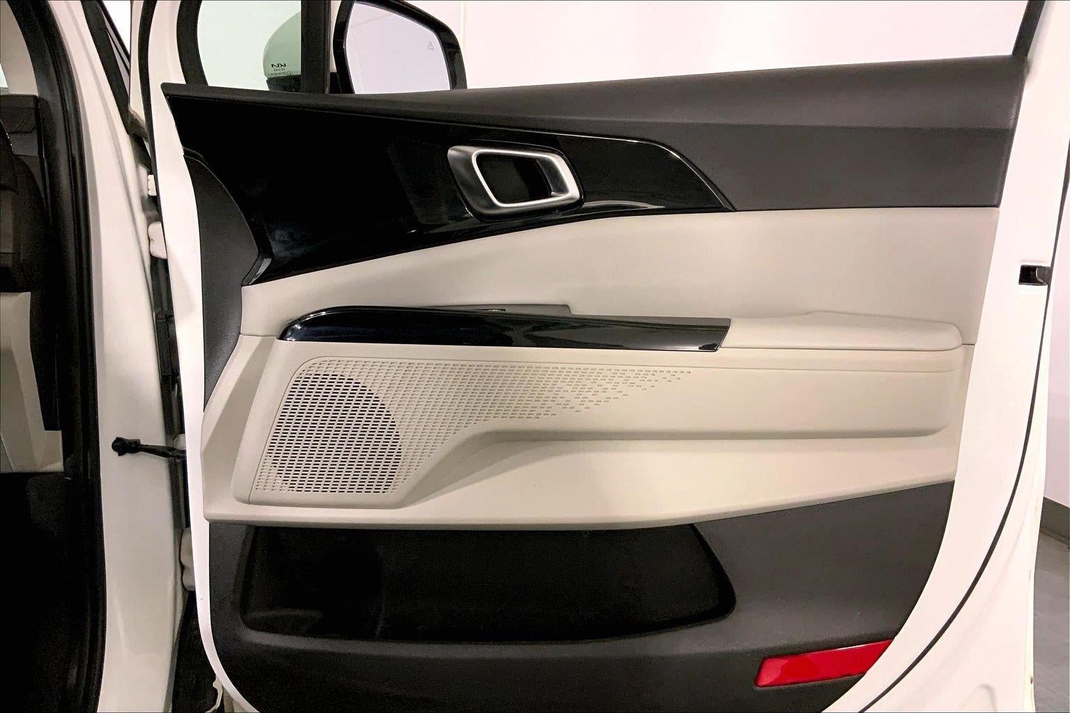 2023 Kia Carnival EX