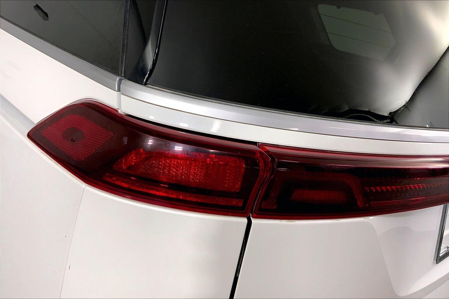 2023 Kia Carnival EX