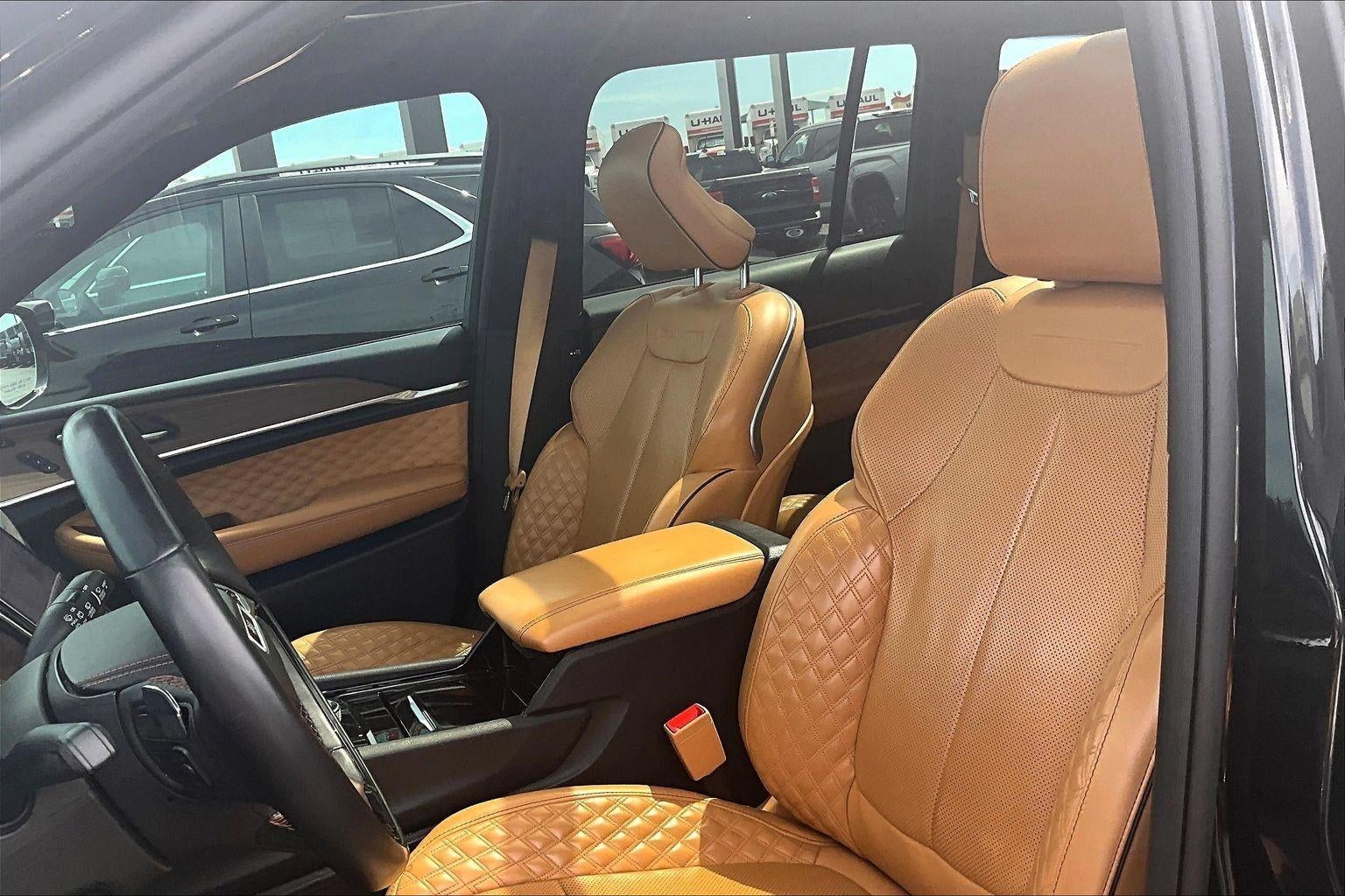 2022 Jeep Grand Cherokee Summit