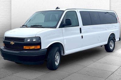 2025 Chevrolet Express Passenger 1LS