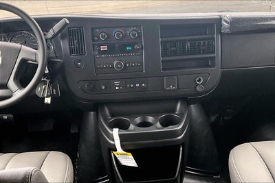2025 Chevrolet Express Passenger 1LS