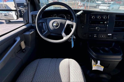 2025 Chevrolet Express Cutaway 3500 1WT