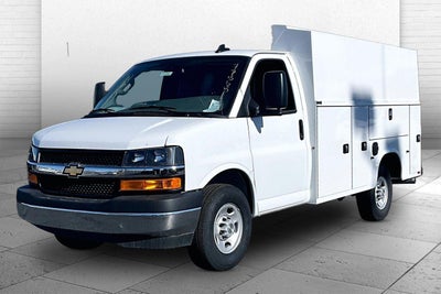 2025 Chevrolet Express Cutaway 3500 1WT
