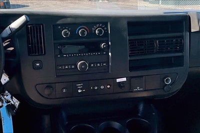 2025 Chevrolet Express Cutaway 3500 1WT