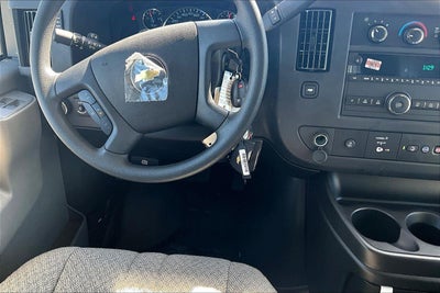 2025 Chevrolet Express Cutaway 3500 1WT