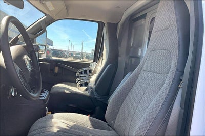 2025 Chevrolet Express Cutaway 3500 1WT