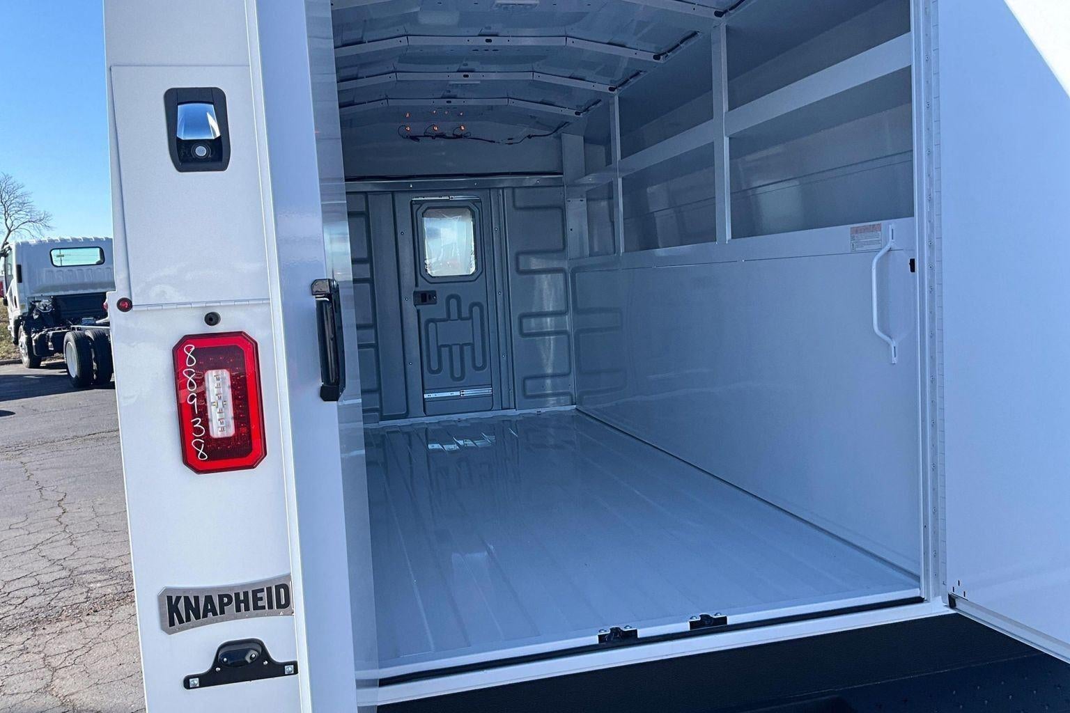 2025 Chevrolet Express Cutaway 3500 1WT