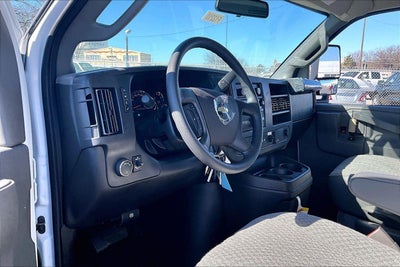 2025 Chevrolet Express Cutaway 3500 1WT