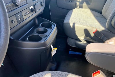 2025 Chevrolet Express Cutaway 3500 1WT