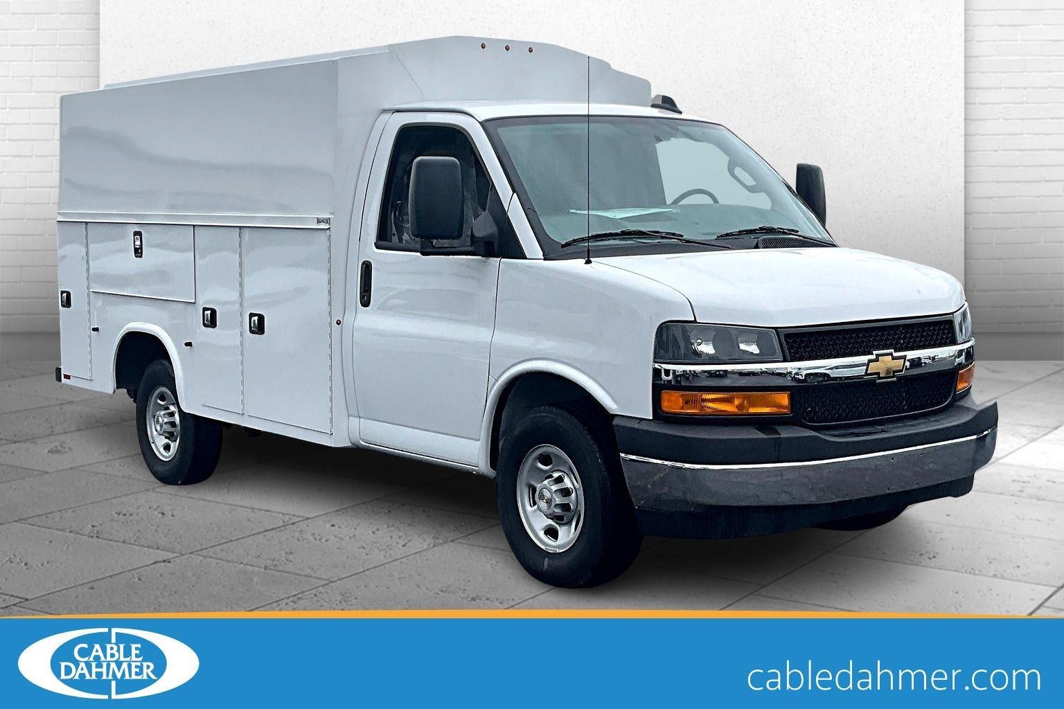 2025 Chevrolet Express Cutaway 3500 1WT