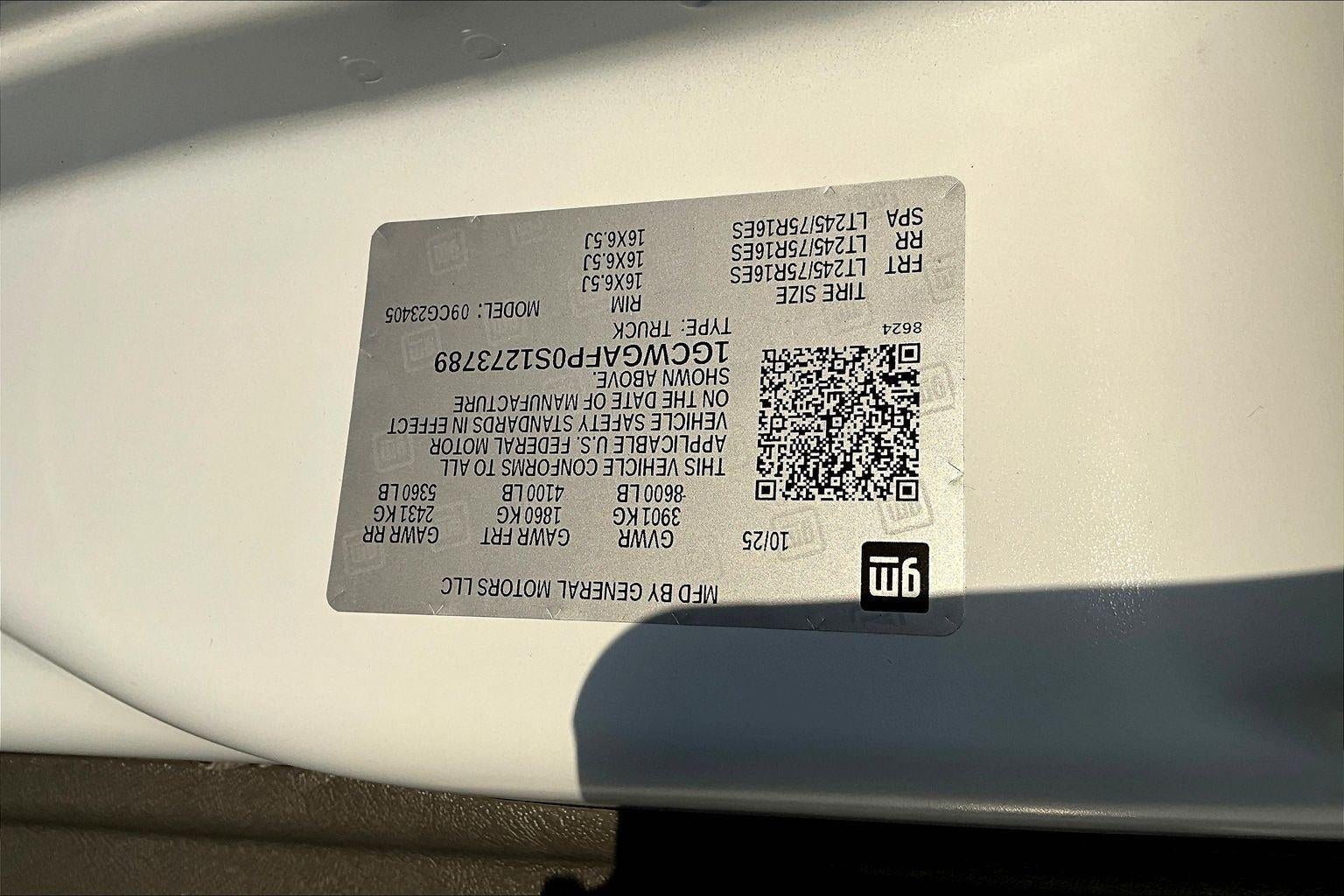 2025 Chevrolet Express Cargo WT