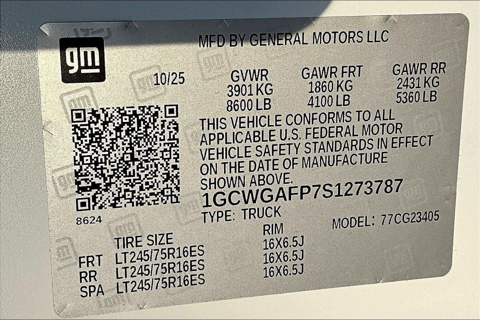 2025 Chevrolet Express Cargo WT