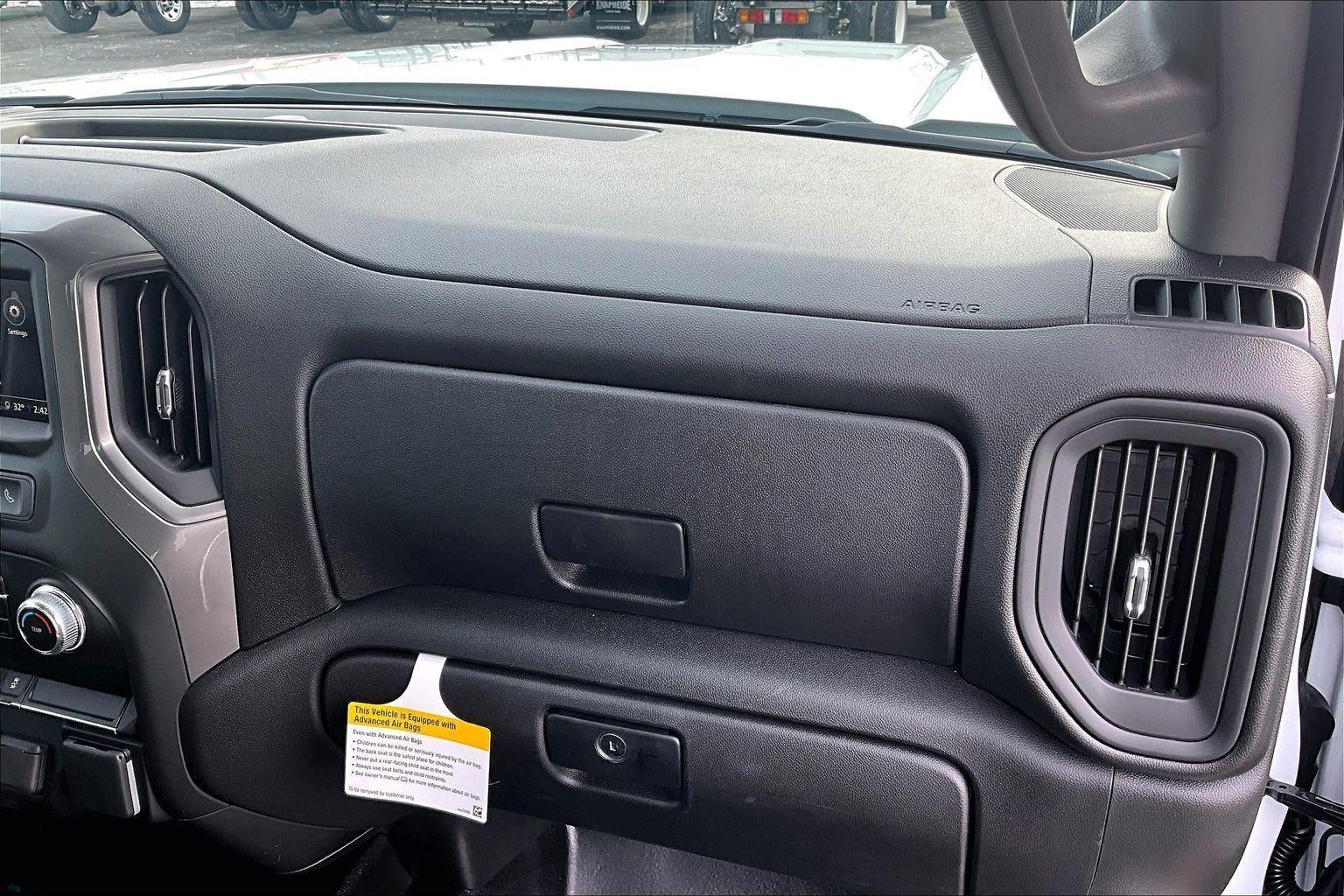 2026 GMC Sierra 3500 HD Chassis Cab Pro