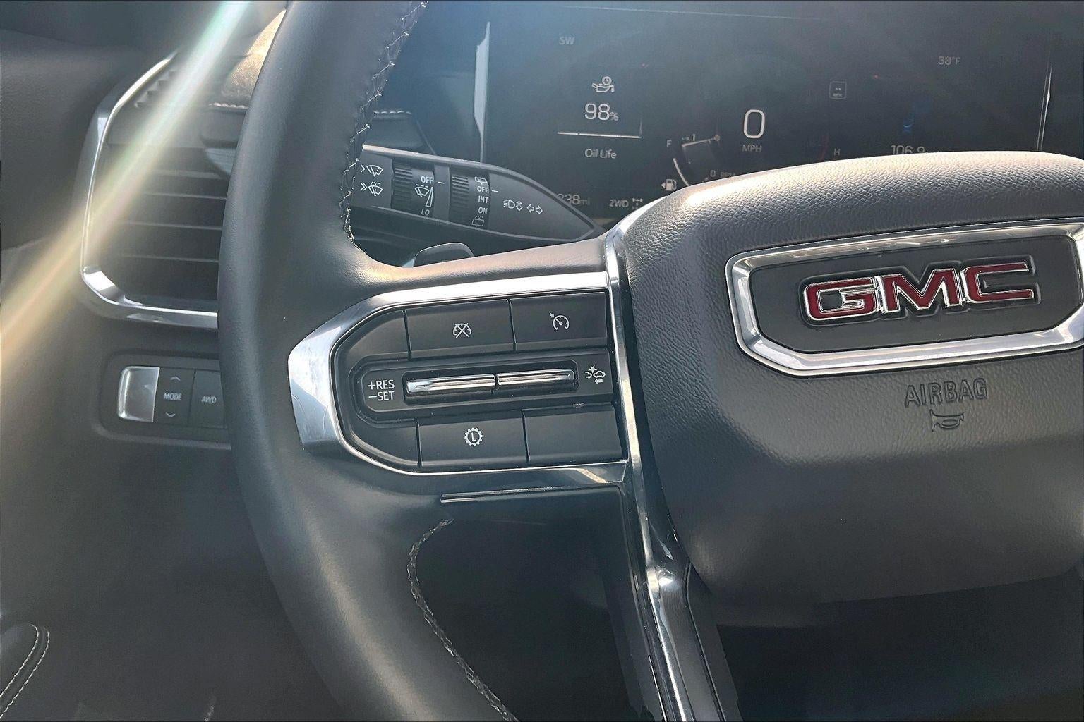 2024 GMC Acadia Elevation